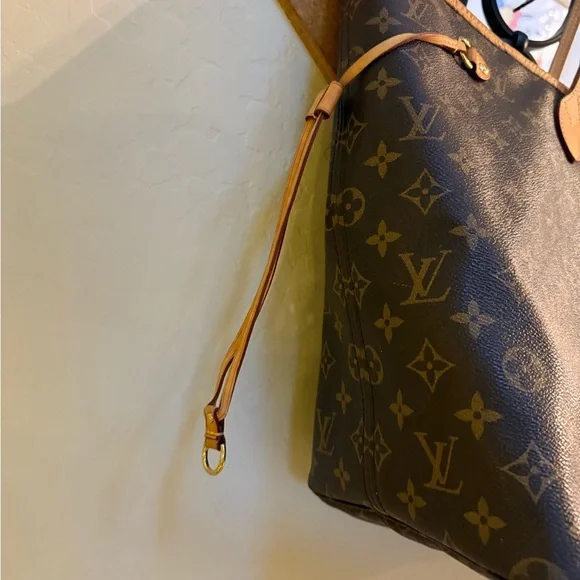 Louis Vuitton Never full GM yellow lining - Picture 2 of 16